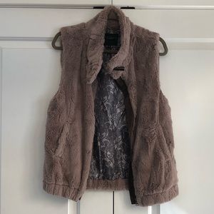 Sanctuary Clothing Los Angeles Faux Fur vest